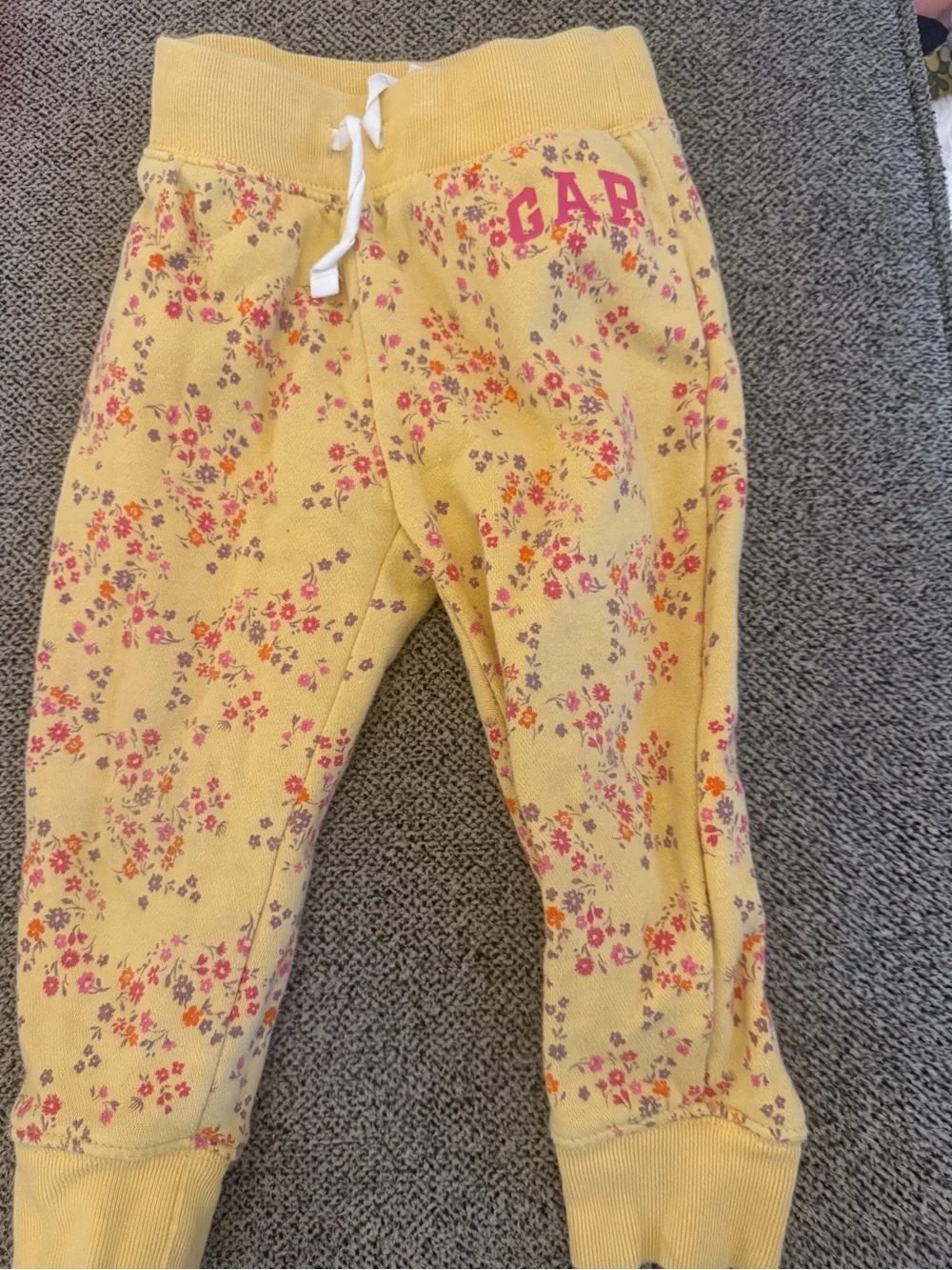 GAP Baby Soft Yellow Toddler Sweatshirt